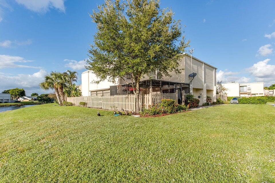 Property for Sale at 1608 Shaker Circle Circle, Wellington, Palm Beach County, Florida - Bedrooms: 2 
Bathrooms: 2.5  - $356,800