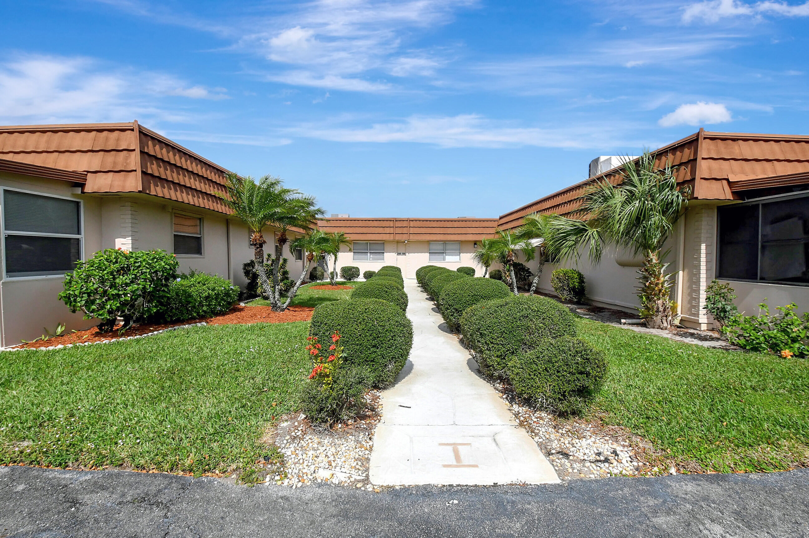 201 Seville I, Delray Beach, Palm Beach County, Florida - 2 Bedrooms  
2 Bathrooms - 