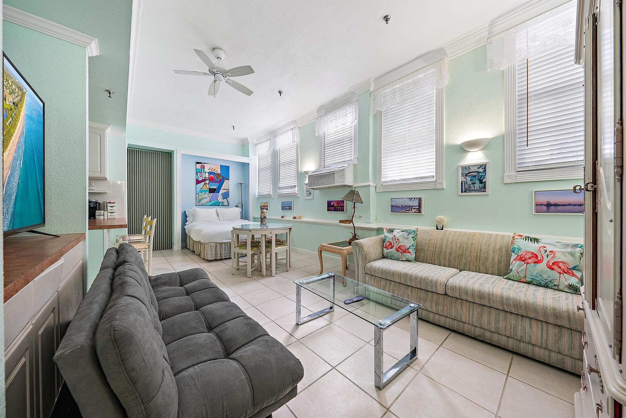 Property for Sale at 235 Sunrise Avenue 1050   105, Palm Beach, Palm Beach County, Florida - Bedrooms: 2 
Bathrooms: 2  - $899,000