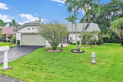 Photo of 7962 Cloverfield Circle, Boca Raton, FL 33433 (MLS # RX-11127559)