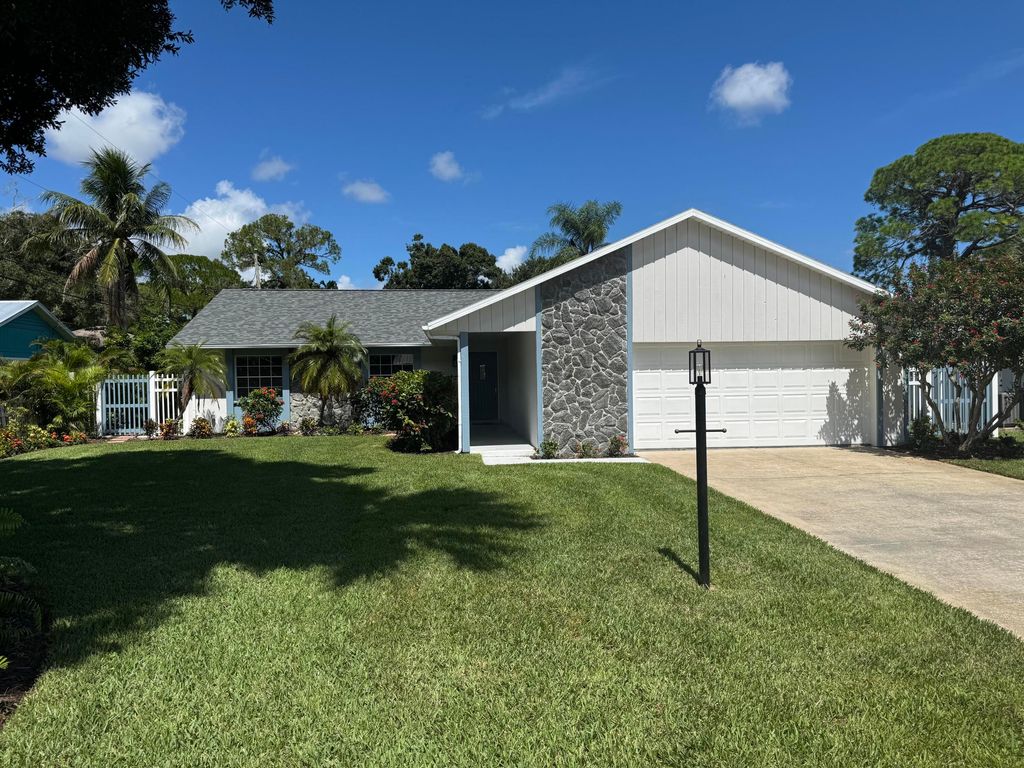 Photo of 2900 21st Lane, Vero Beach, FL 32960 (MLS # RX-11126837)