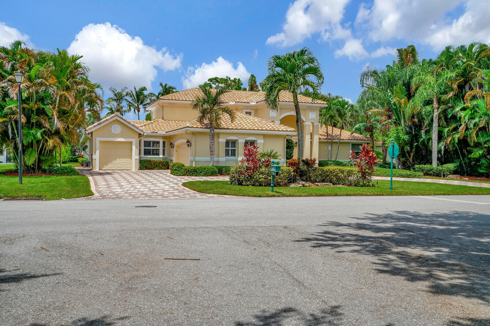 Property for Sale at 7903 Ironhorse Boulevard, West Palm Beach, Palm Beach County, Florida - Bedrooms: 5 
Bathrooms: 4.5  - $1,849,000