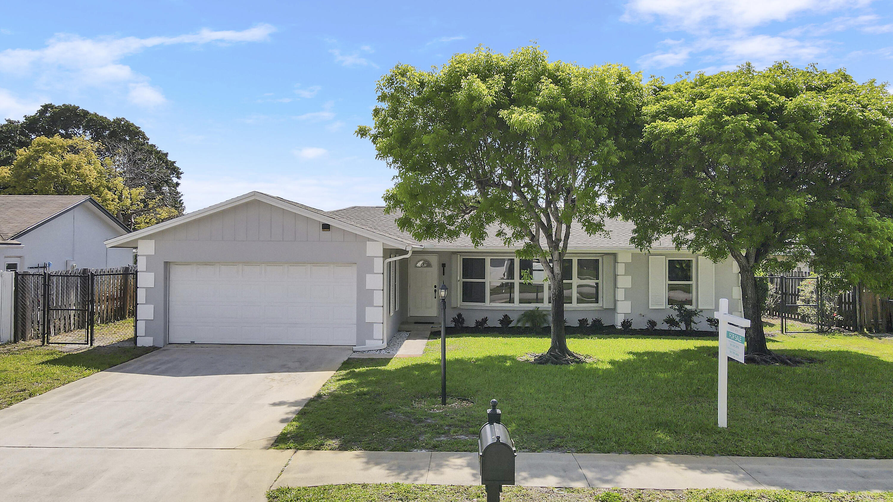 2732 Starwood Circle, West Palm Beach, Palm Beach County, Florida - 3 Bedrooms  
2 Bathrooms - 