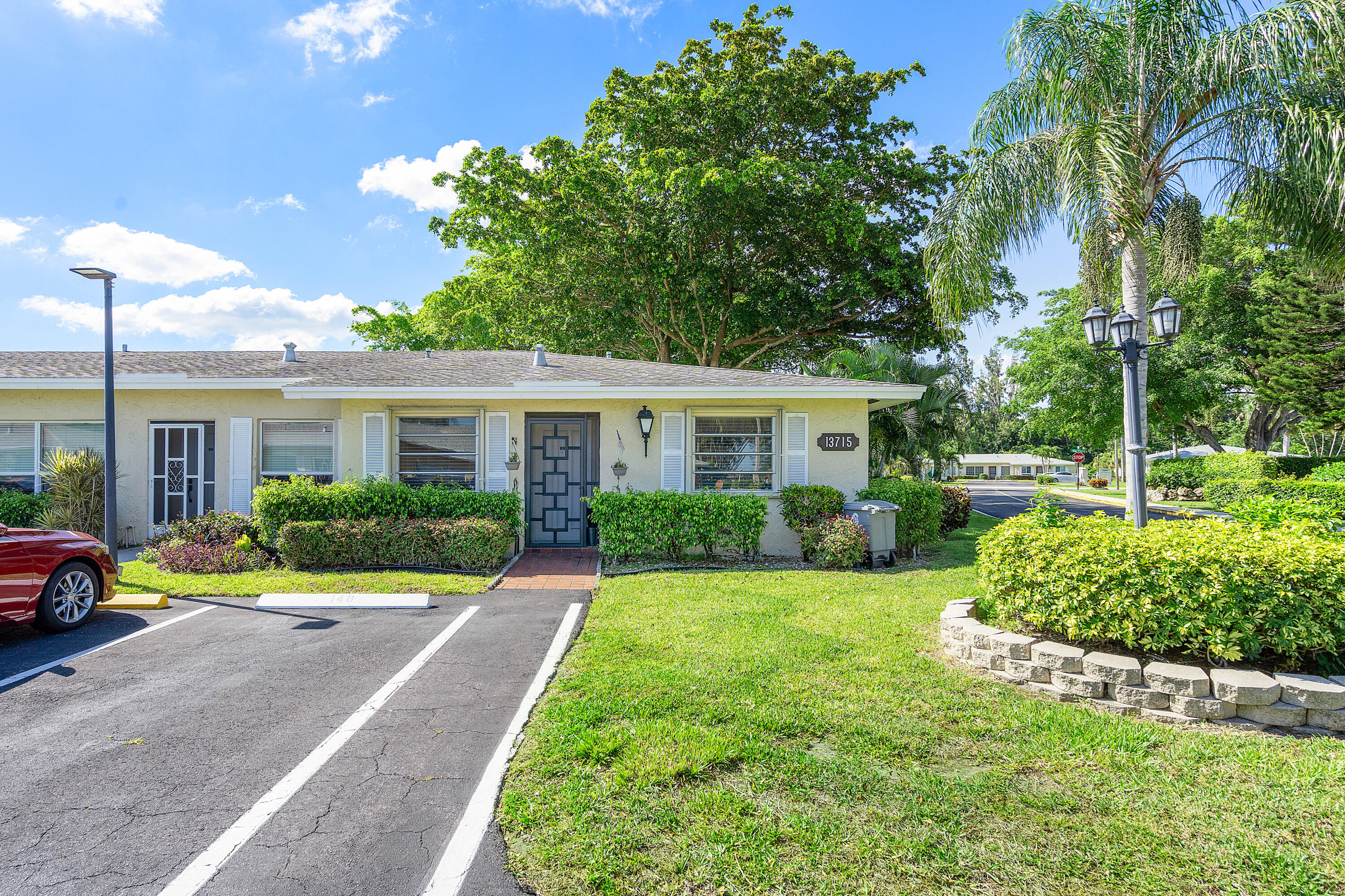 Property for Sale at 13715 Flora Place D, Delray Beach, Palm Beach County, Florida - Bedrooms: 2 
Bathrooms: 2  - $279,000