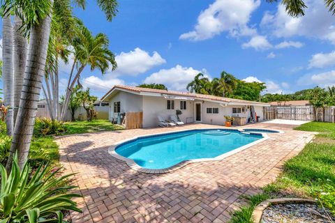 Tiny photo for 3792 NE 19th Avenue, Oakland Park, FL 33308 (MLS # RX-11093098)