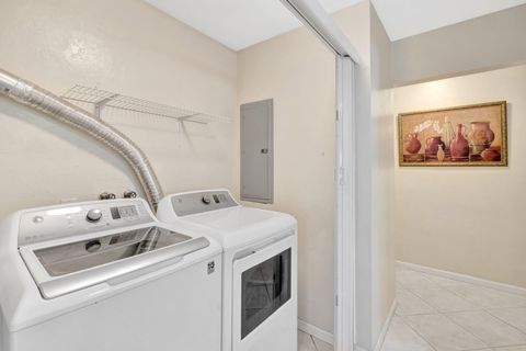 Tiny photo for 3792 NE 19th Avenue, Oakland Park, FL 33308 (MLS # RX-11093098)