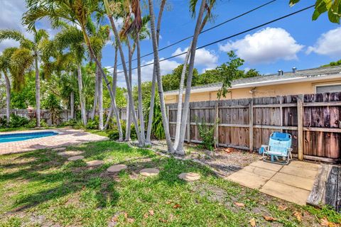 Tiny photo for 3792 NE 19th Avenue, Oakland Park, FL 33308 (MLS # RX-11093098)