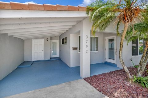 Tiny photo for 3792 NE 19th Avenue, Oakland Park, FL 33308 (MLS # RX-11093098)