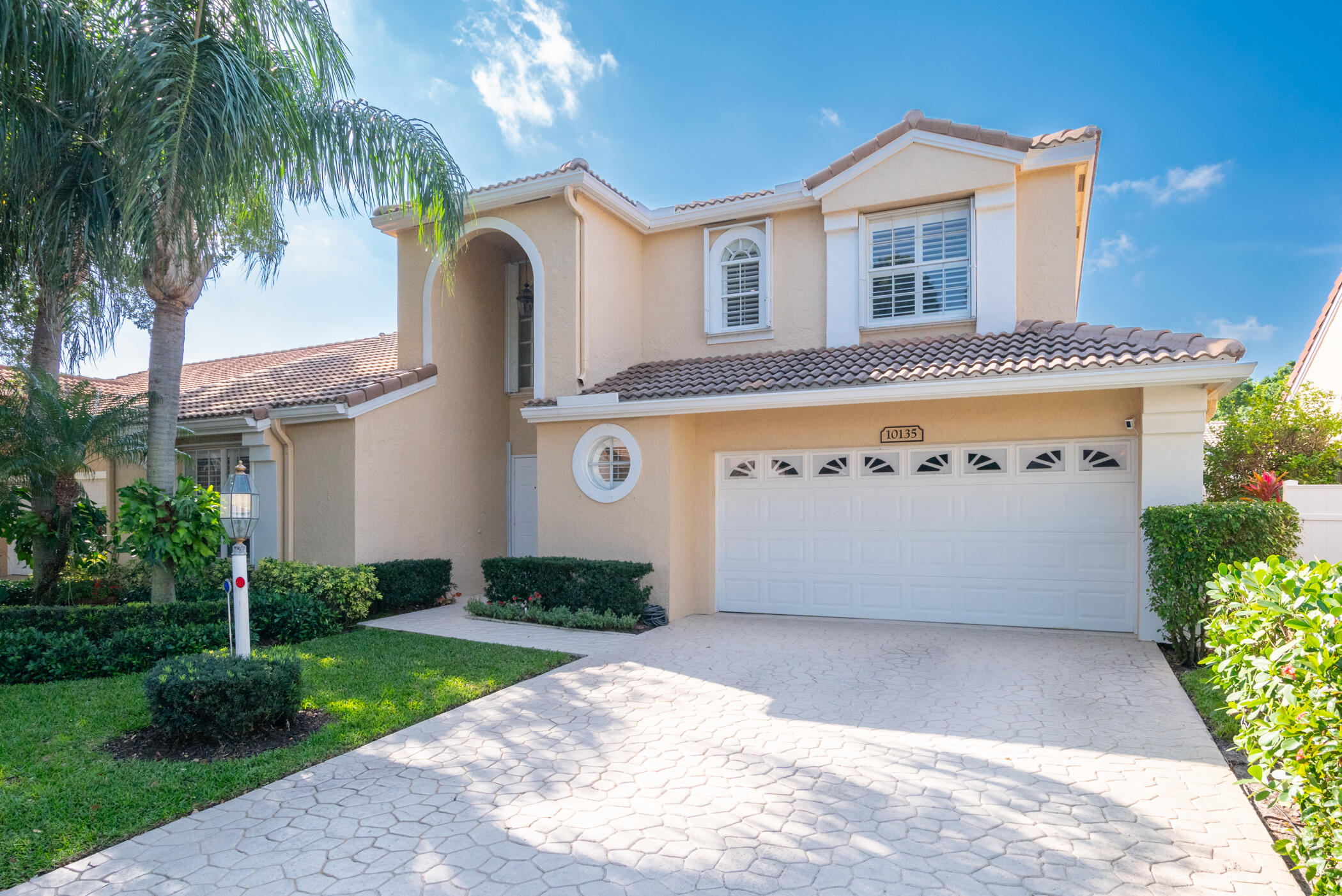 Property for Sale at 10135 Caoba Street, Palm Beach Gardens, Palm Beach County, Florida - Bedrooms: 3 
Bathrooms: 2.5  - $799,000