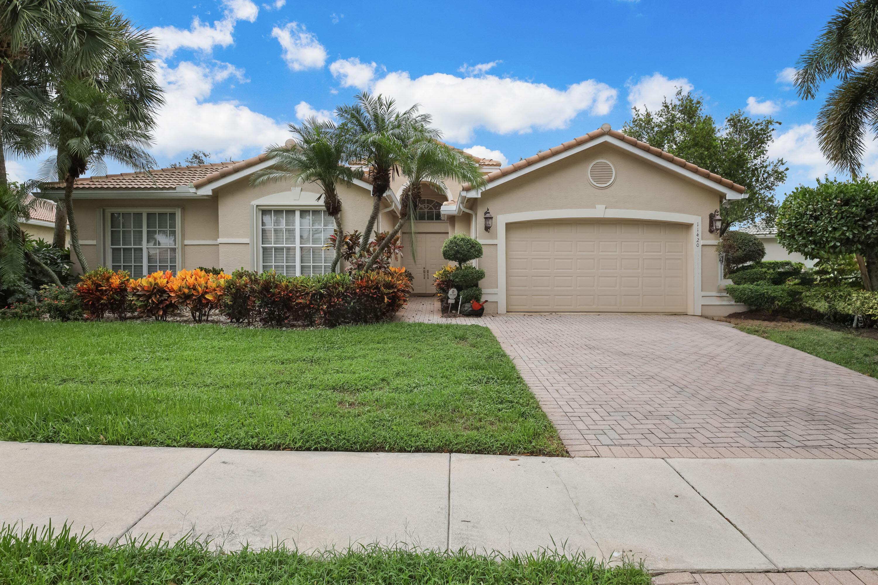 11420 Ohanu Circle, Boynton Beach, Palm Beach County, Florida - 3 Bedrooms  
2.5 Bathrooms - 