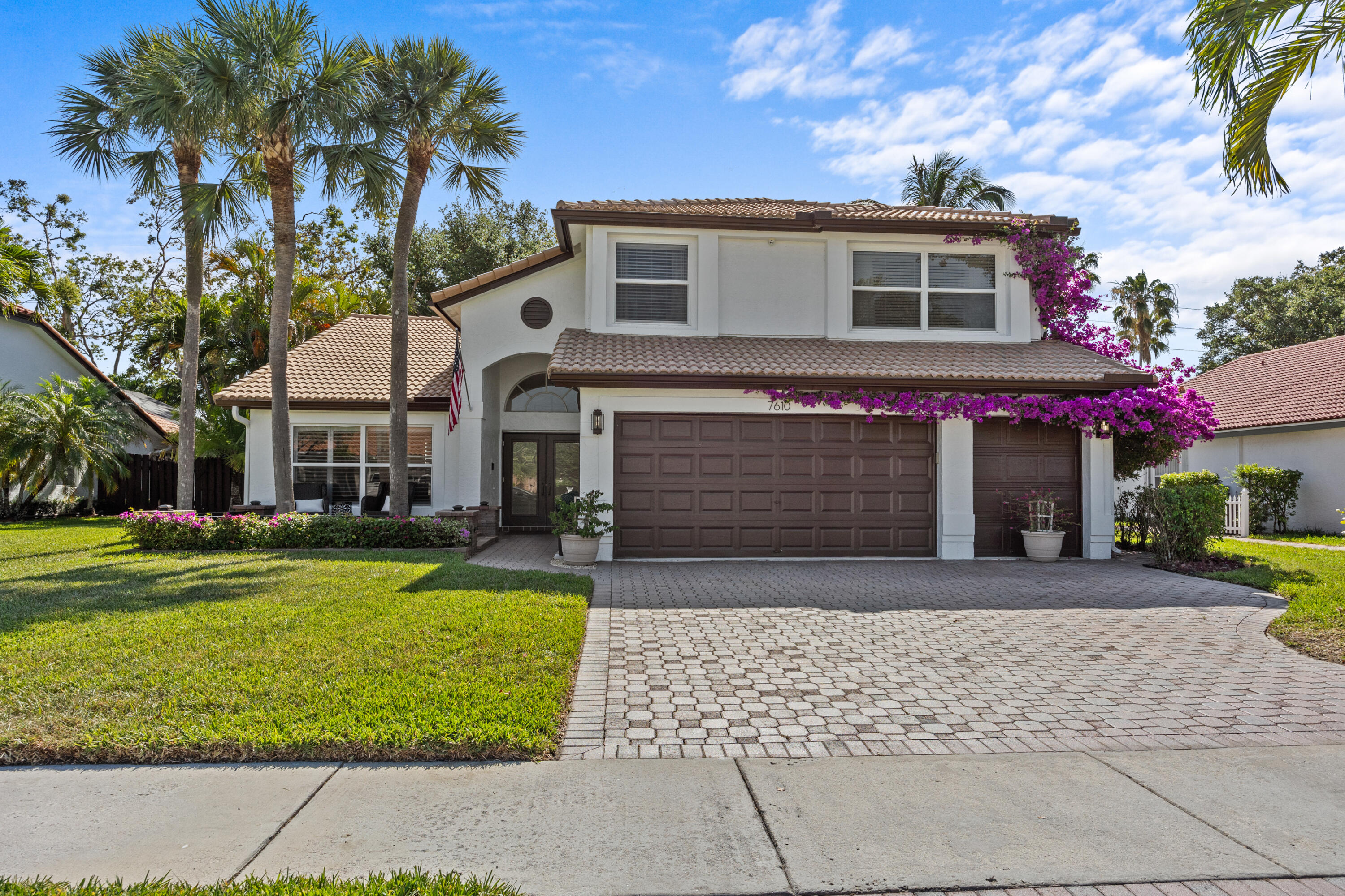 Property for Sale at 7610 Briar Cliff Circle, Lake Worth, Palm Beach County, Florida - Bedrooms: 4 
Bathrooms: 3  - $795,000
