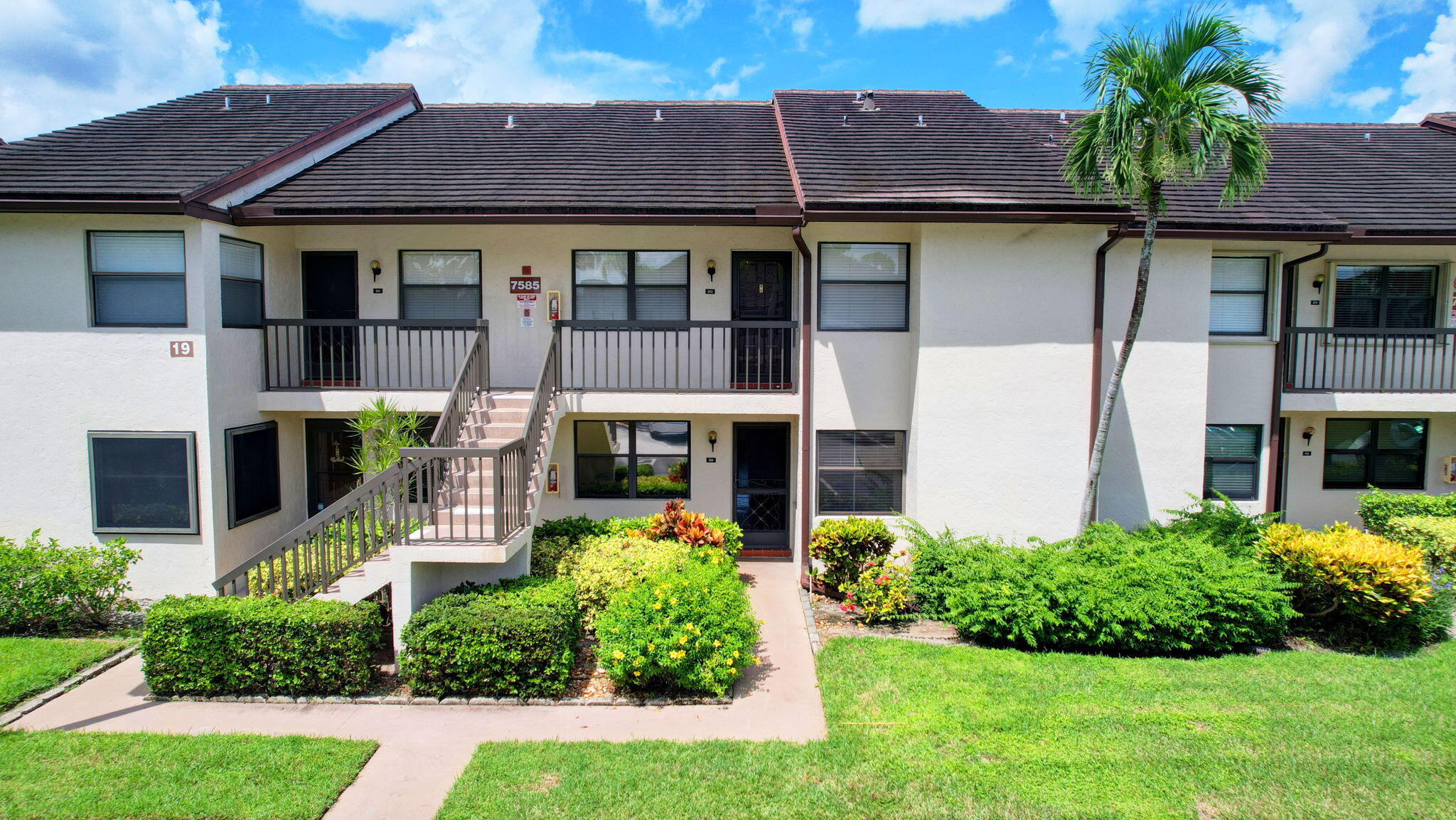 7585 Tahiti 102 Lane 102, Lake Worth, Palm Beach County, Florida - 2 Bedrooms  
2 Bathrooms - 