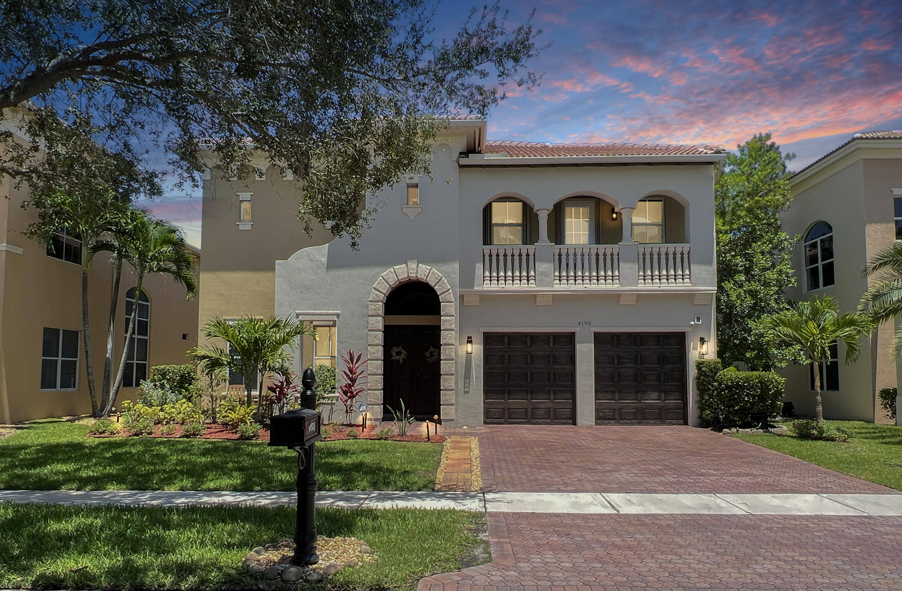 9195 Nugent Trail, West Palm Beach, Palm Beach County, Florida - 6 Bedrooms  
4.5 Bathrooms - 