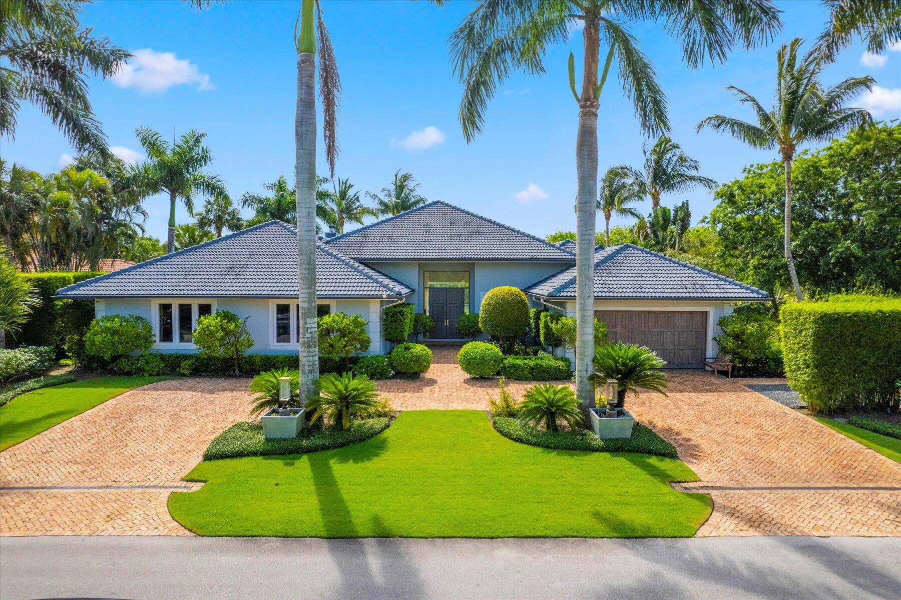 2440 Golf Brook Drive, Wellington, Palm Beach County, Florida - 5 Bedrooms  
5.5 Bathrooms - 