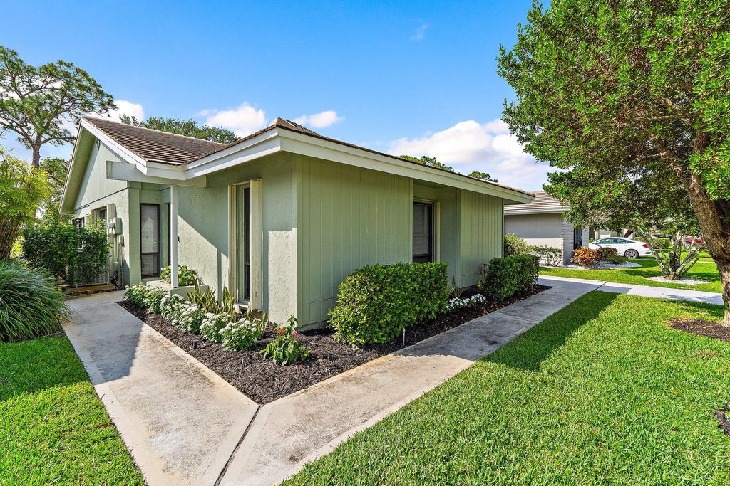 Photo of 2711 SW Egret Pond Circle, Palm City, FL 34990 (MLS # RX-11088320)