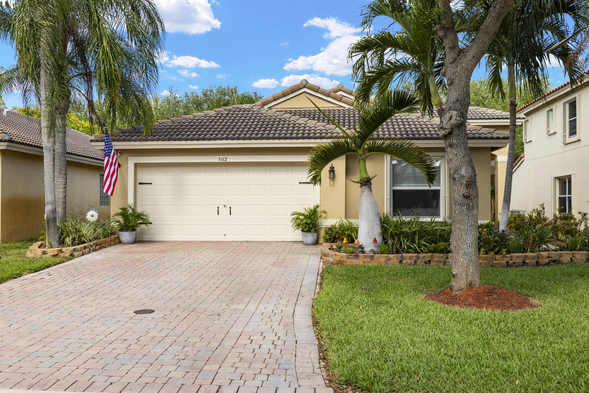 Property for Sale at 5112 Victoria Circle, West Palm Beach, Palm Beach County, Florida - Bedrooms: 3 
Bathrooms: 2  - $545,000
