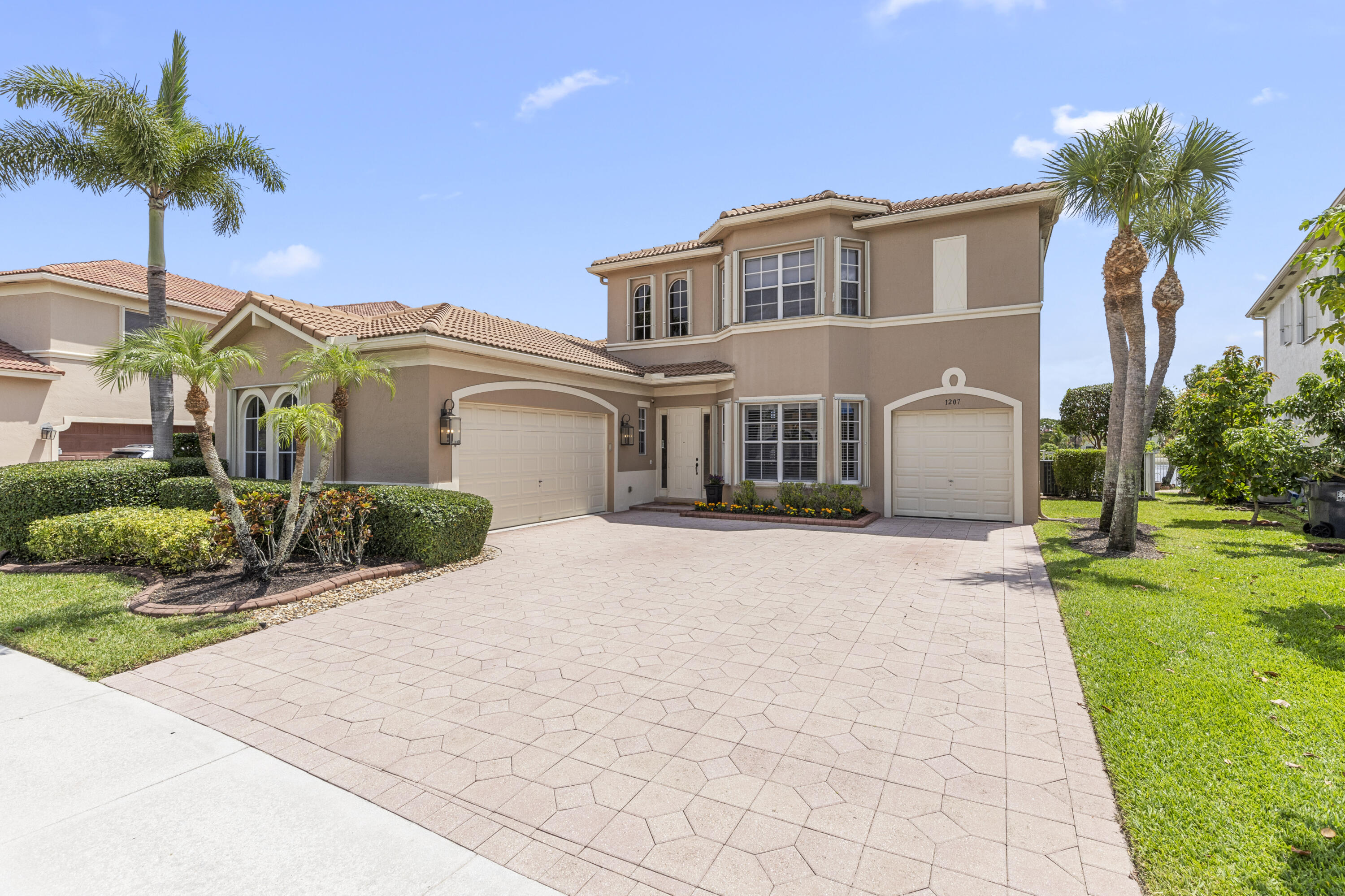Property for Sale at 1207 Bay View Way, Wellington, Palm Beach County, Florida - Bedrooms: 5 
Bathrooms: 3.5  - $849,000