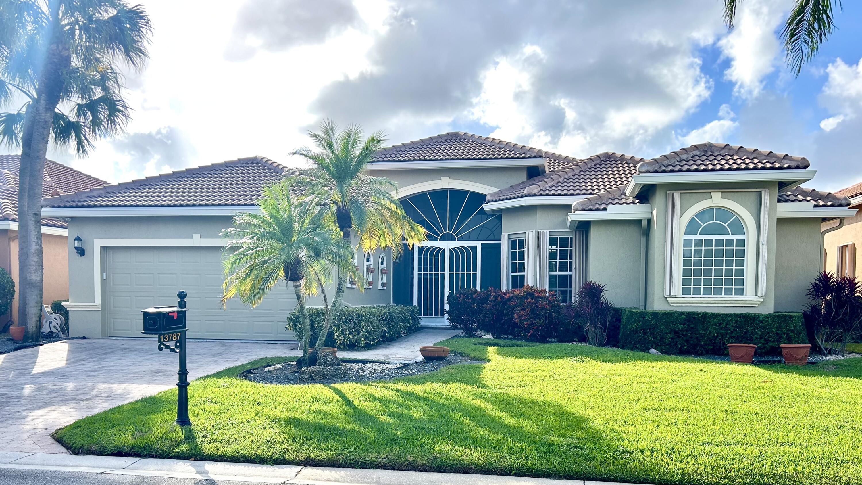 13787 Viale Venezia, Delray Beach, Palm Beach County, Florida - 3 Bedrooms  
2.5 Bathrooms - 