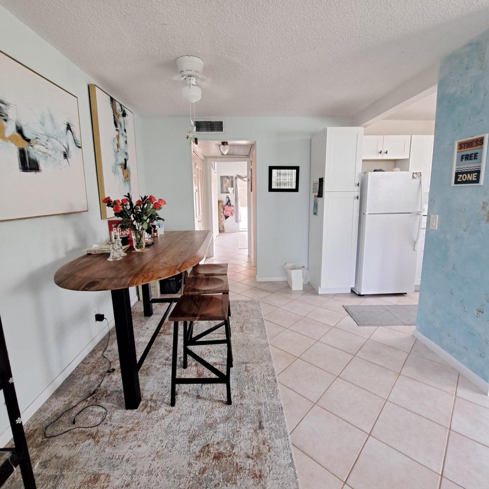 234 Windsor K, West Palm Beach, Palm Beach County, Florida - 1 Bedrooms  
1.5 Bathrooms - 