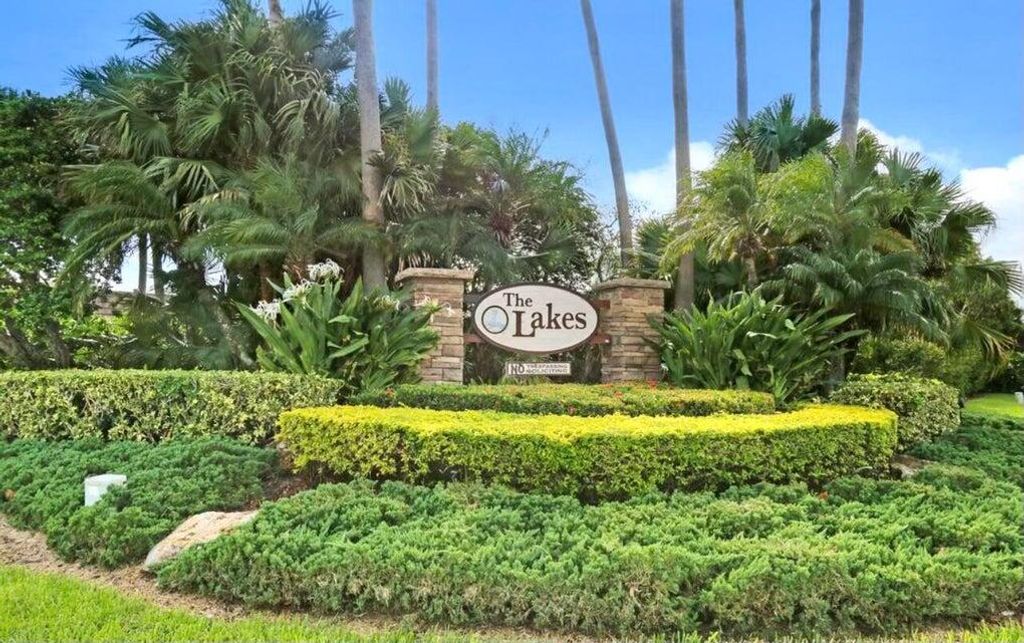 Photo of 1716 17th Court, Jupiter, FL 33477 (MLS # RX-11120047)