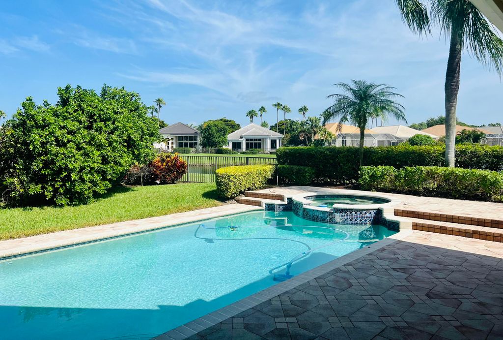 Photo of 113 Victoria Bay Court, Palm Beach Gardens, FL 33418 (MLS # RX-10903062)