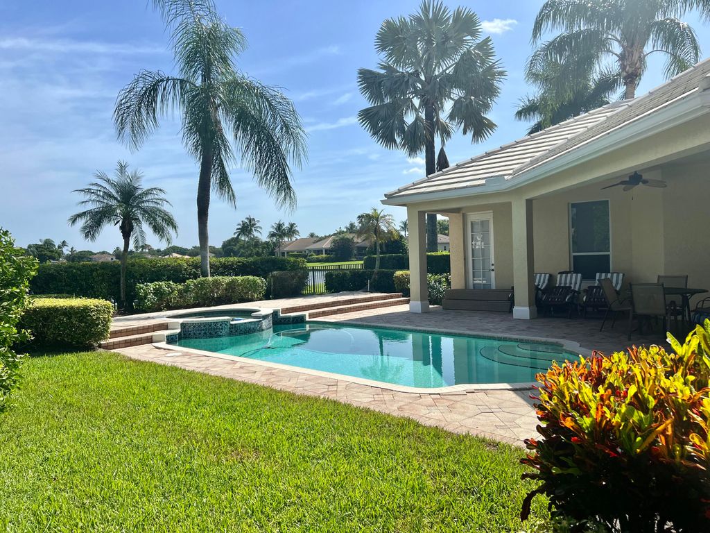 Photo of 113 Victoria Bay Court, Palm Beach Gardens, FL 33418 (MLS # RX-10903062)