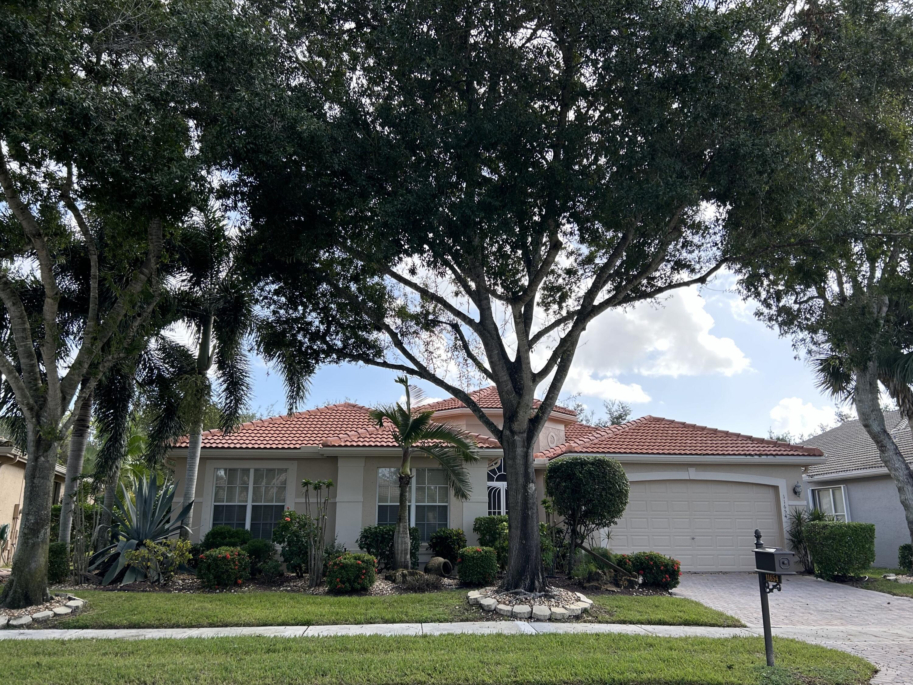 11654 Caracas Boulevard, Boynton Beach, Palm Beach County, Florida - 4 Bedrooms  
2.5 Bathrooms - 