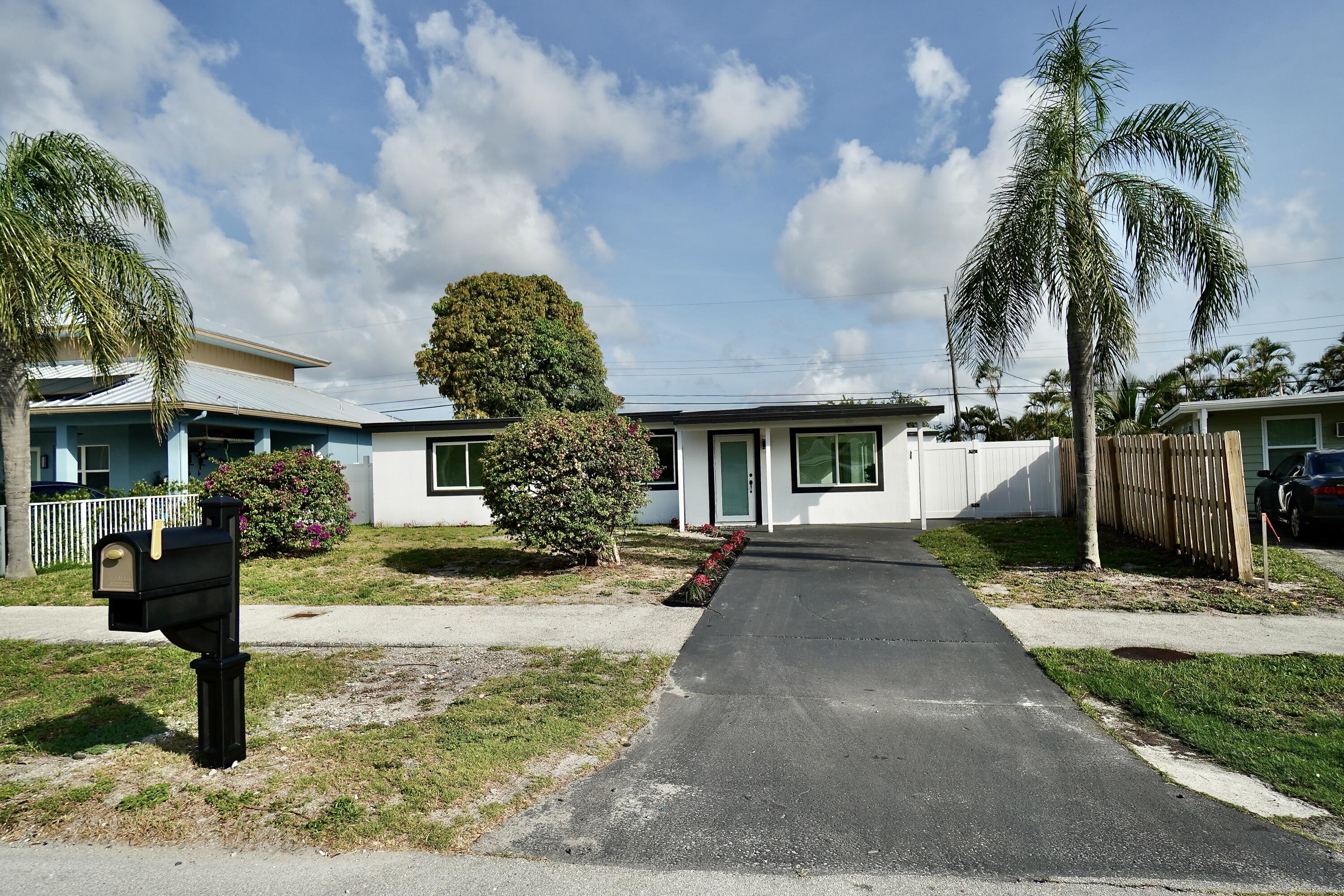 Property for Sale at 5095 Old Spanish Road, Lake Worth, Palm Beach County, Florida - Bedrooms: 3 
Bathrooms: 2  - $433,000