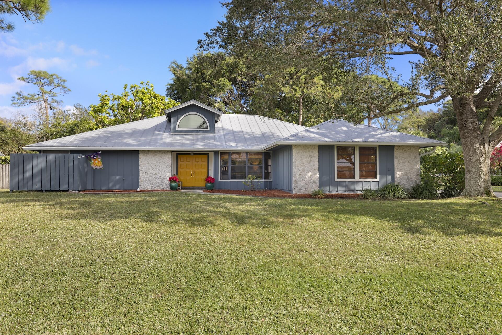Property for Sale at 6399 Wood Lake Road, Jupiter, Palm Beach County, Florida - Bedrooms: 4 
Bathrooms: 2.5  - $910,000