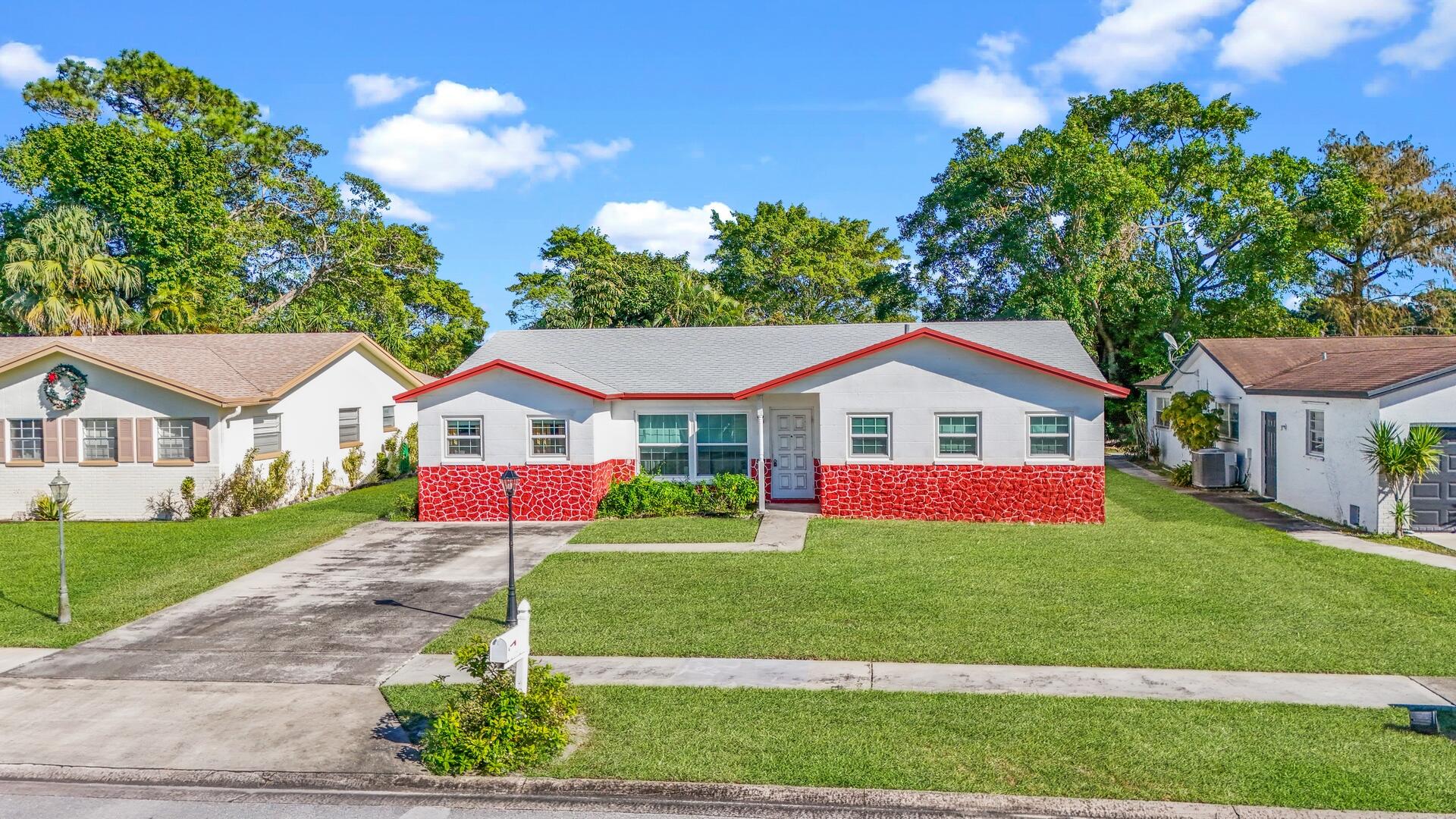 22602 Sw 54th Way, Boca Raton, Palm Beach County, Florida - 3 Bedrooms  
2 Bathrooms - 