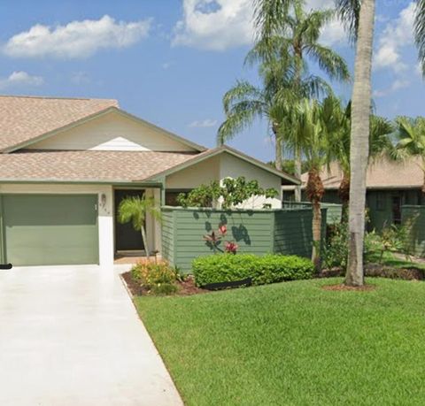 Photo of 6764 SE Bunker Hill Drive, Hobe Sound, FL 33455 (MLS # RX-11066125)