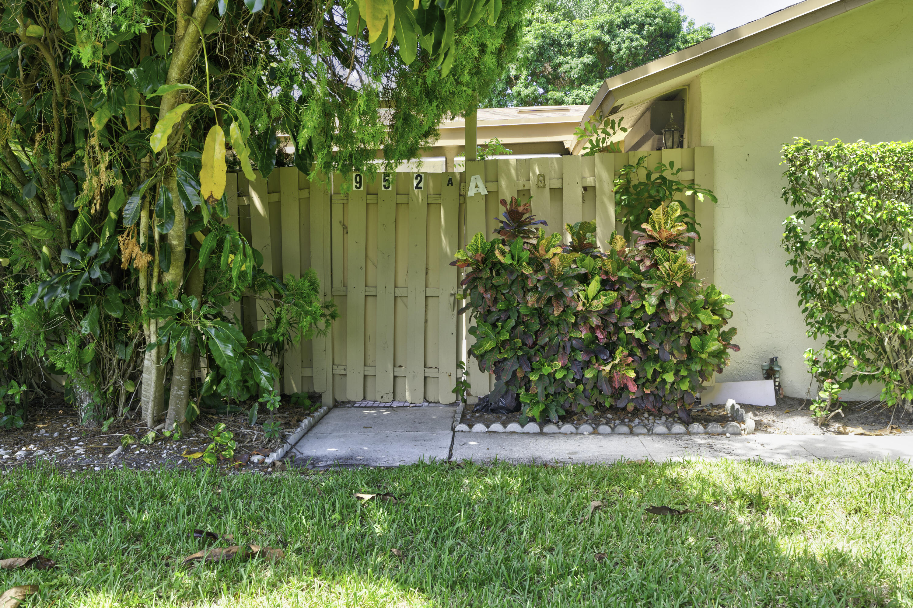 952 Nw 29th Avenue A, Delray Beach, Palm Beach County, Florida - 2 Bedrooms  
2 Bathrooms - 