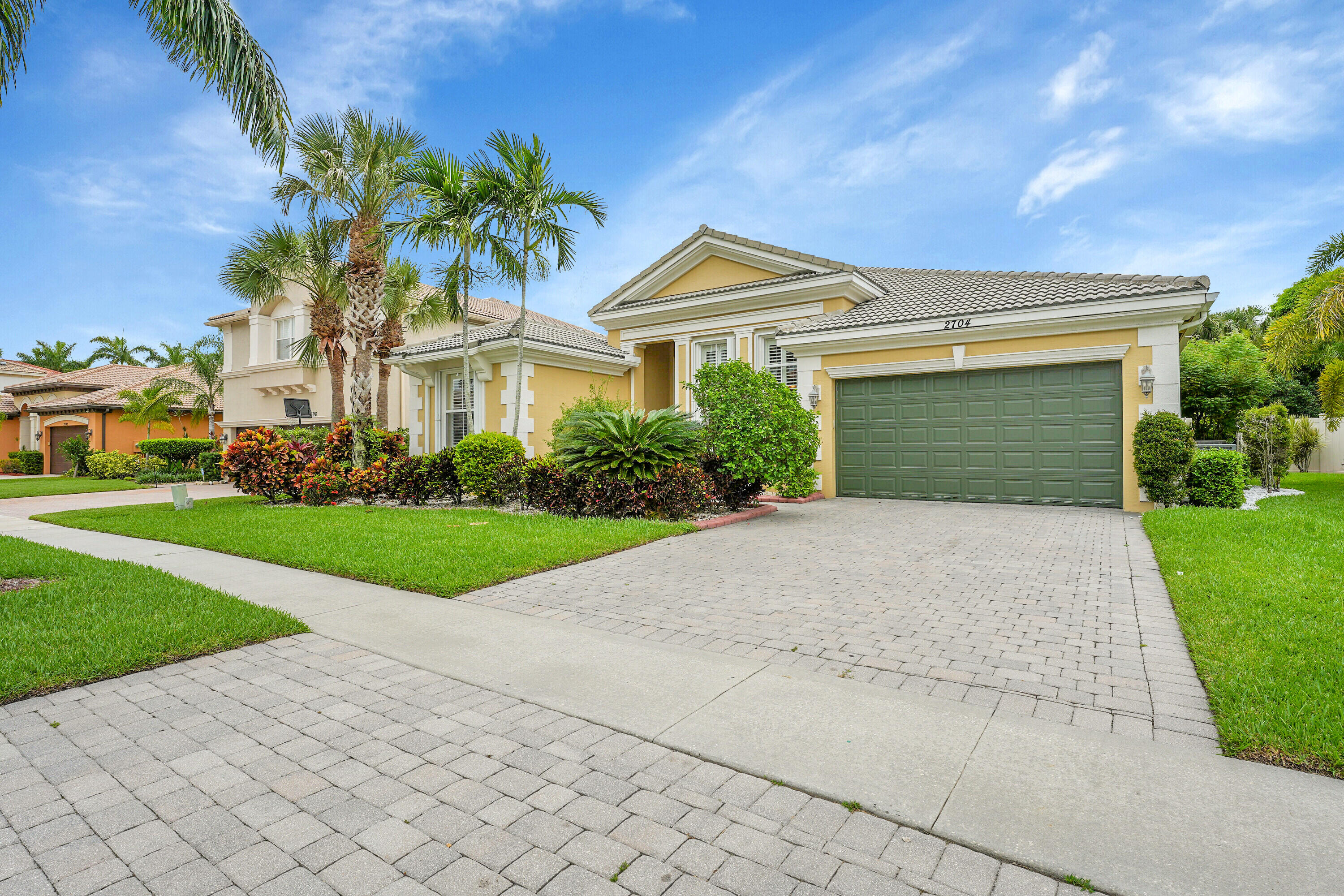 Property for Sale at 2704 Cooper Way, Wellington, Palm Beach County, Florida - Bedrooms: 4 
Bathrooms: 3.5  - $849,900