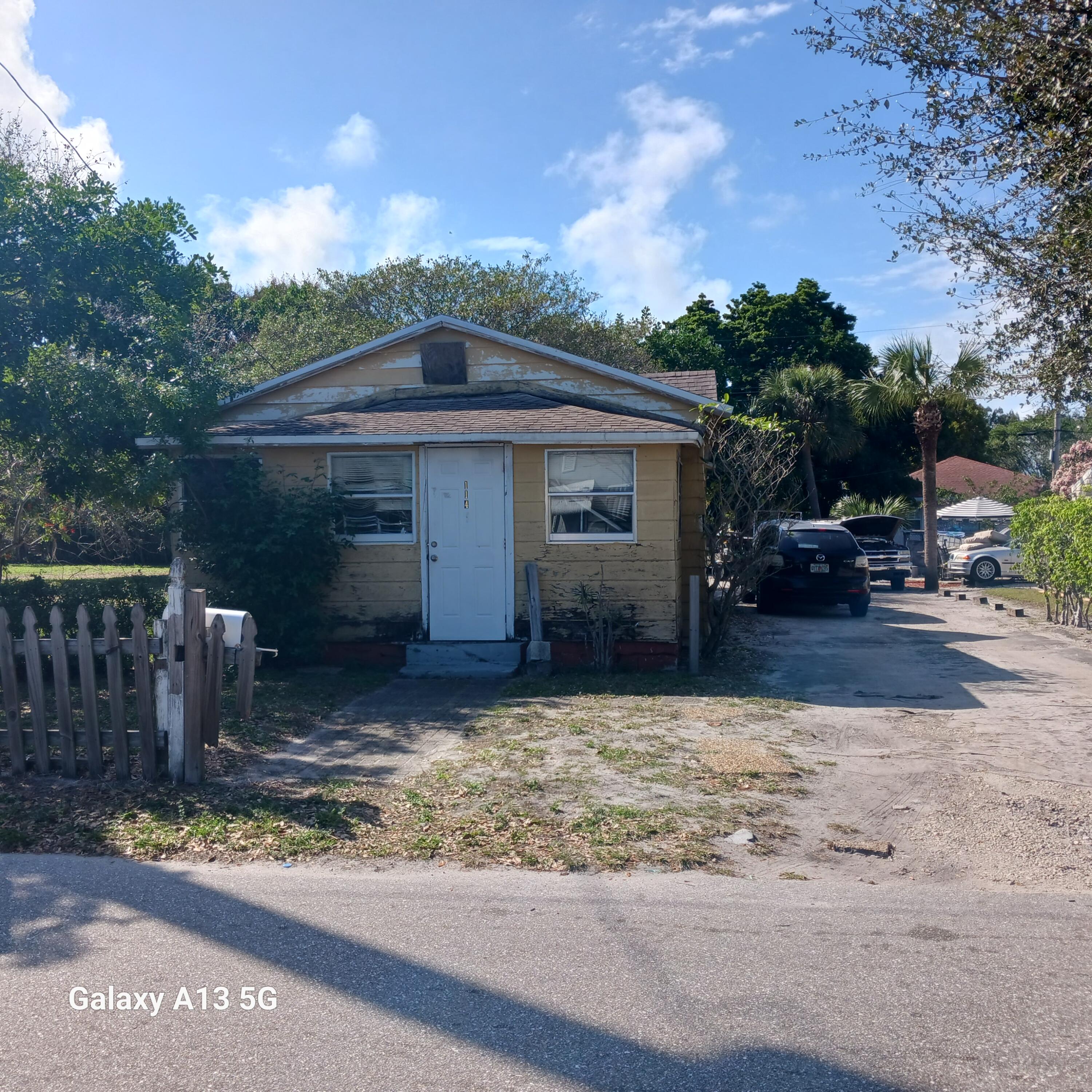 114 Nw 10th Avenue, Delray Beach, Palm Beach County, Florida - 1 Bedrooms  
1 Bathrooms - 