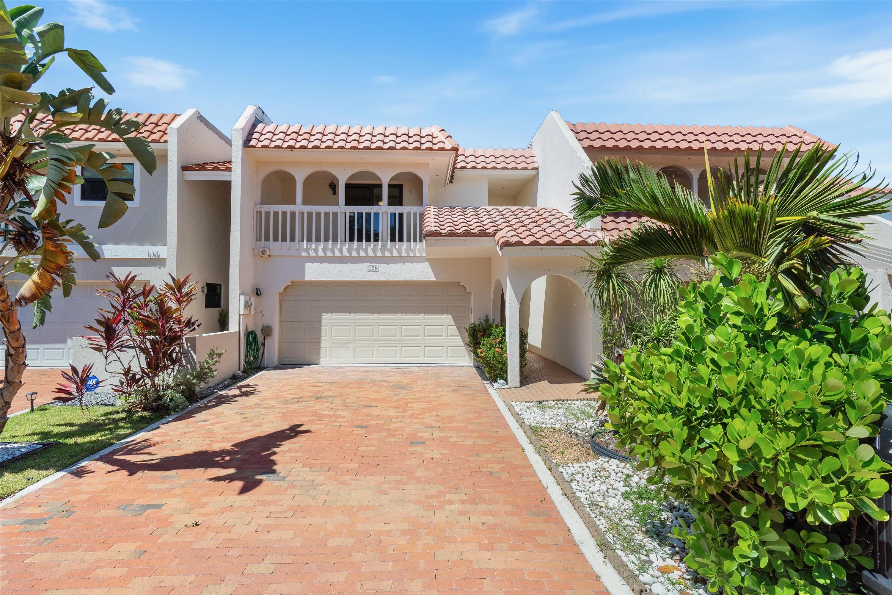 126 Harbor Circle Circle, Delray Beach, Palm Beach County, Florida - 3 Bedrooms  
2.5 Bathrooms - 
