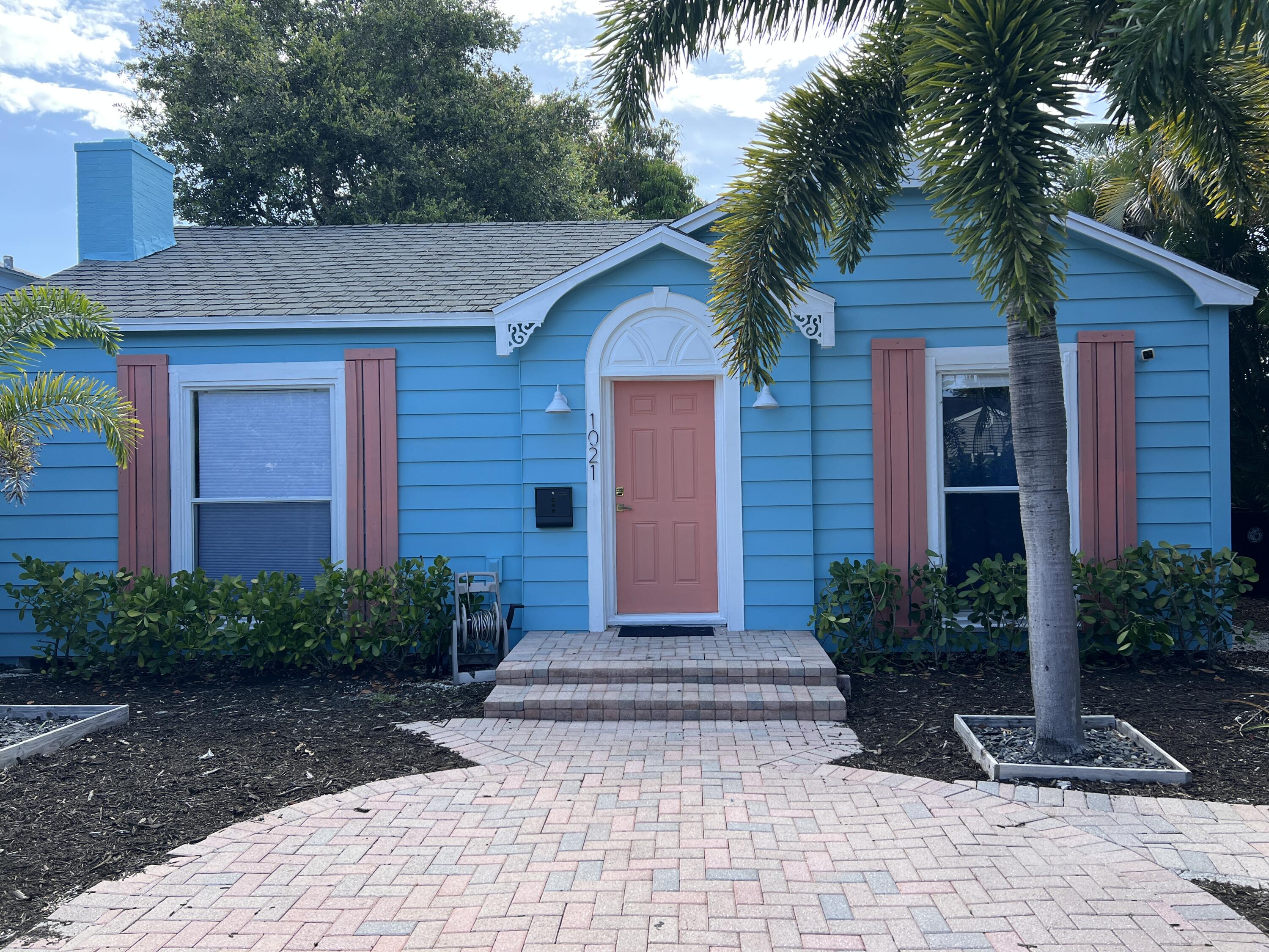 Property for Sale at 1021 N Palmway, Lake Worth Beach, Palm Beach County, Florida - Bedrooms: 4 
Bathrooms: 2  - $640,000
