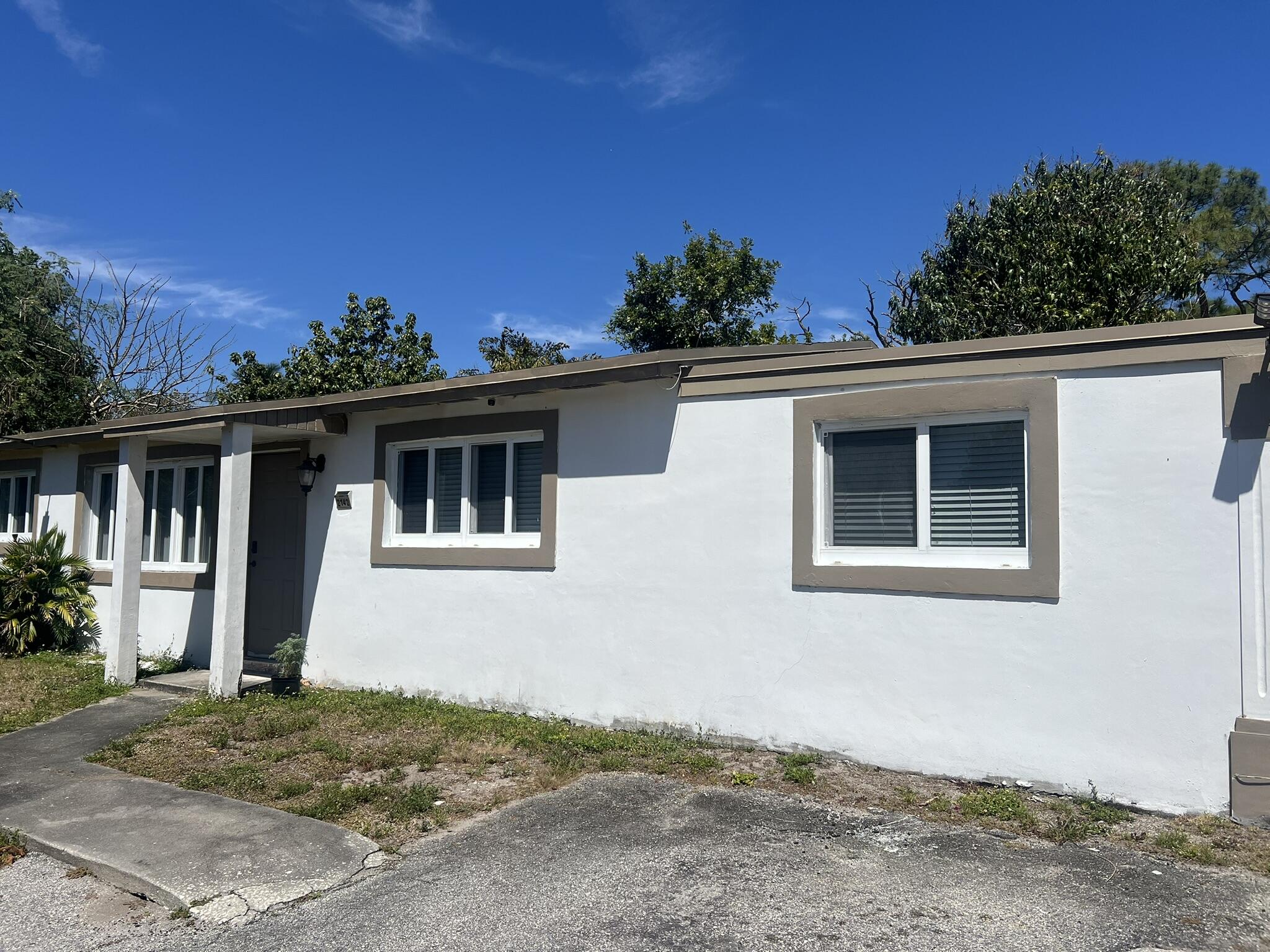 Property for Sale at 2142 E Carrol Circle, West Palm Beach, Palm Beach County, Florida - Bedrooms: 4 
Bathrooms: 2  - $395,000