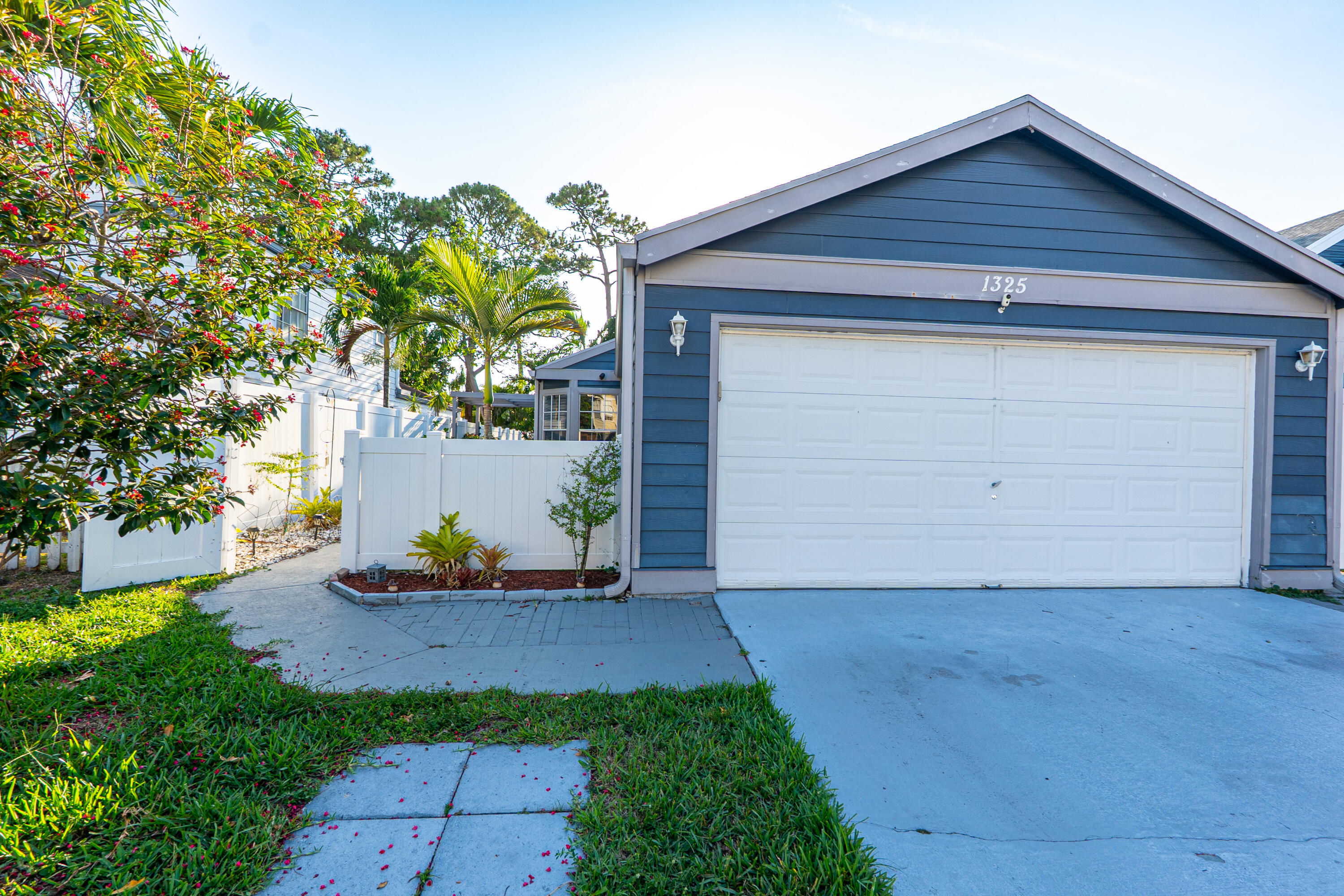 1325 Strawberry Lane, West Palm Beach, Palm Beach County, Florida - 3 Bedrooms  
2 Bathrooms - 