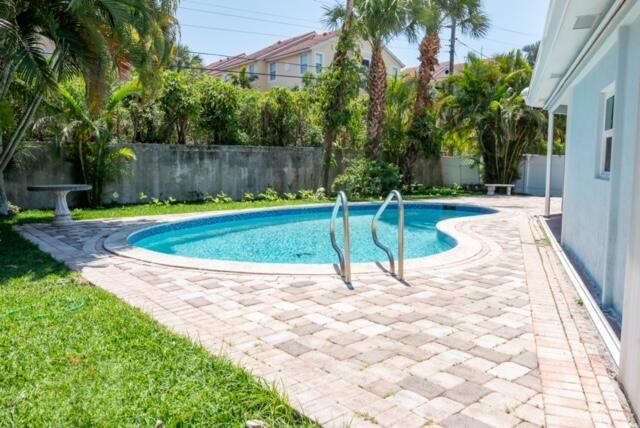 Property for Sale at 632 Las Palmas Park, Boynton Beach, Palm Beach County, Florida - Bedrooms: 4 
Bathrooms: 2  - $980,000