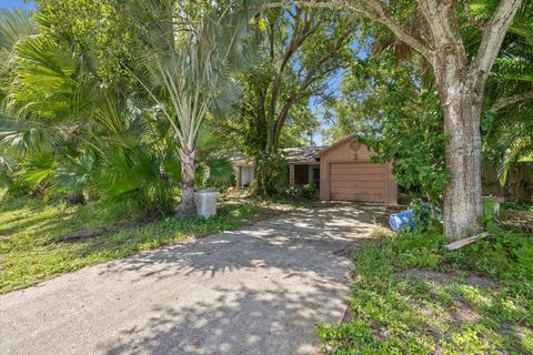 Photo of 6507 Deleon Avenue, Fort Pierce, FL 34951 (MLS # RX-11124751)