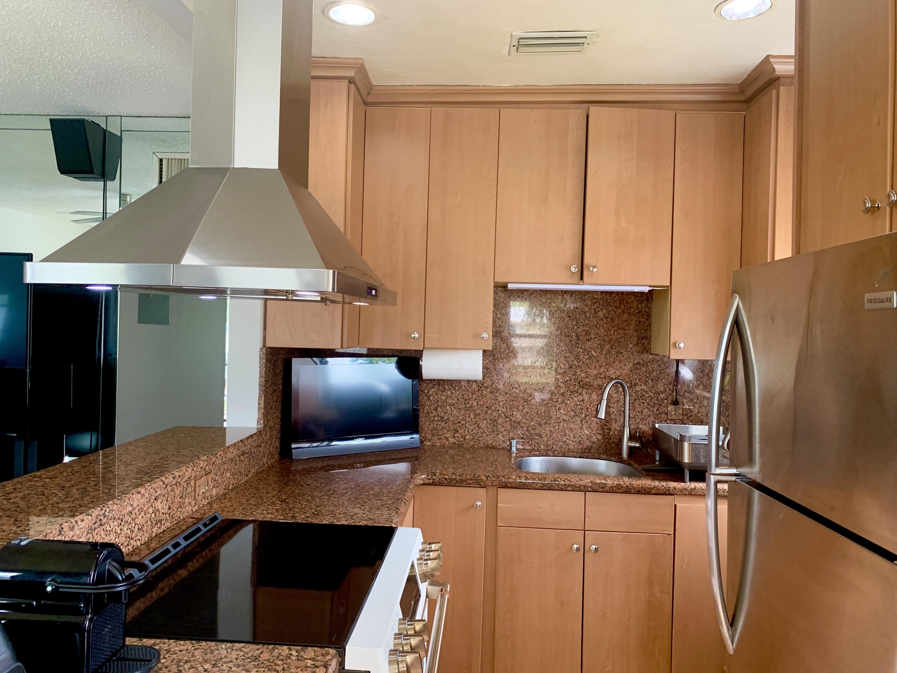 Photo 1 of 181 Waltham H, West Palm Beach, Florida, $180,000, Web #: 11089585