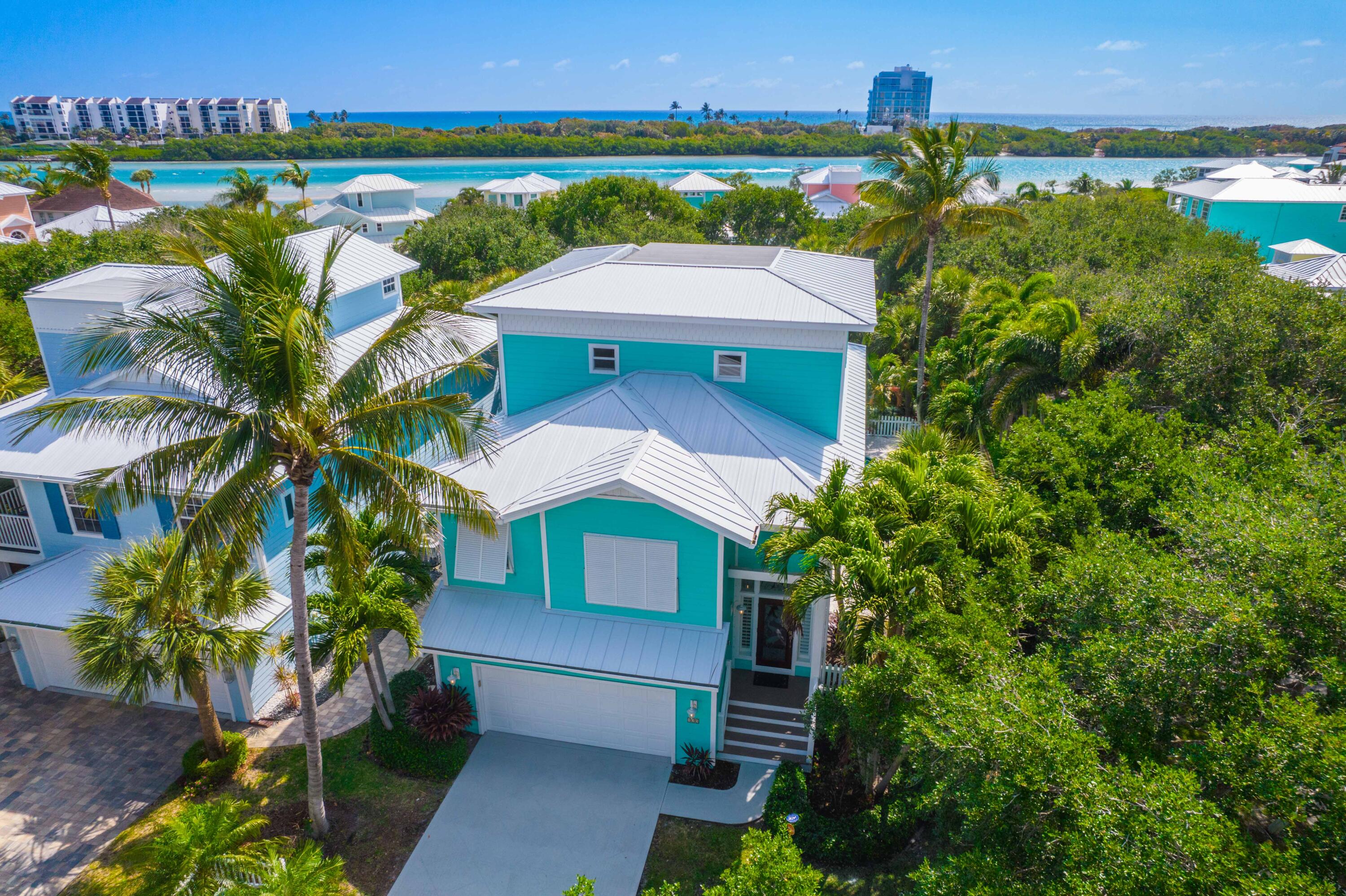 125 Intracoastal Circle, Tequesta, Palm Beach County, Florida - 4 Bedrooms  
4 Bathrooms - 