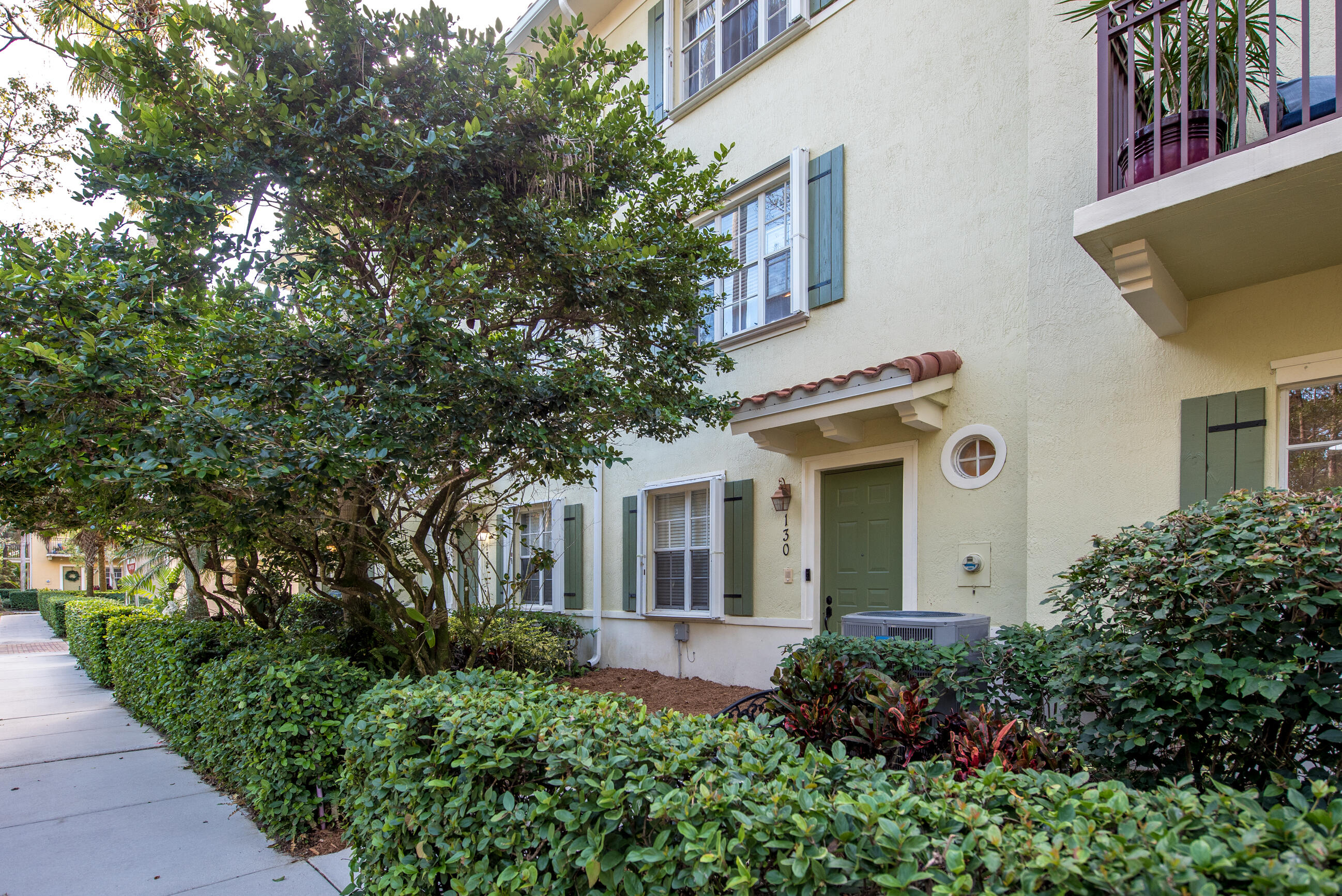 Property for Sale at 130 Morning Dew Circle, Jupiter, Palm Beach County, Florida - Bedrooms: 3 
Bathrooms: 2.5  - $545,000
