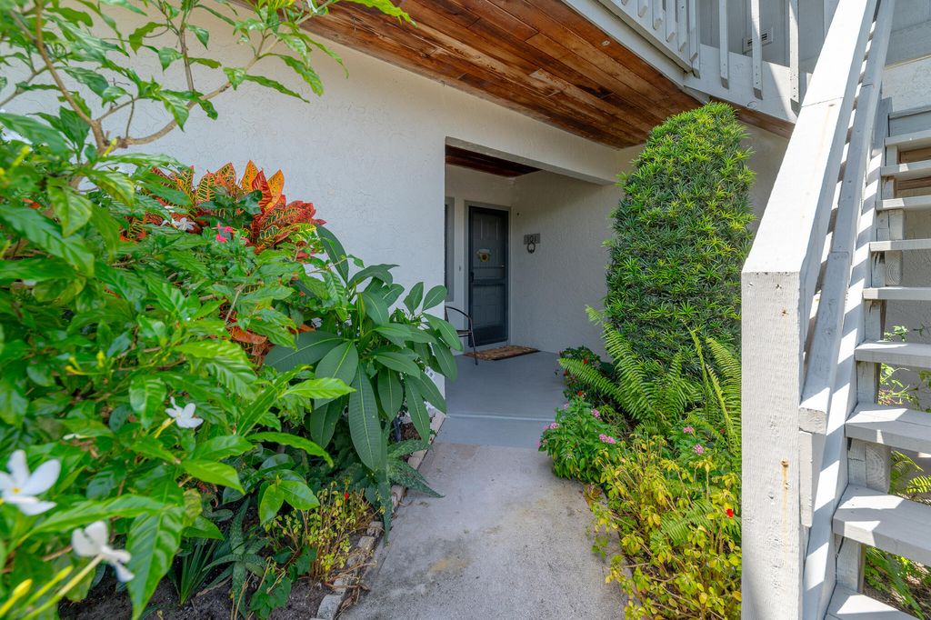 Photo of 6295 SE Charleston Place #101, Hobe Sound, FL 33455 (MLS # RX-11106202)
