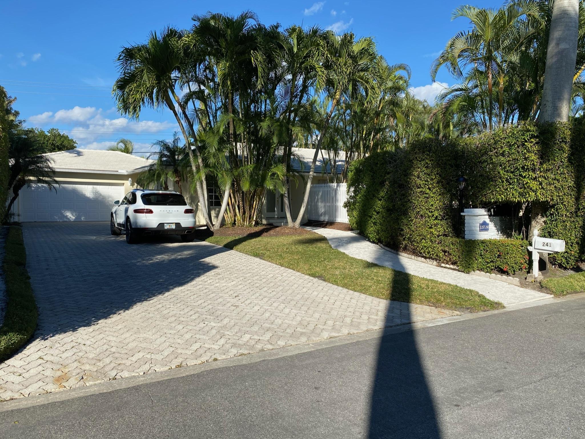 Photo 1 of 241 List Road, Palm Beach, Florida, $3,295,000, Web #: 10686320