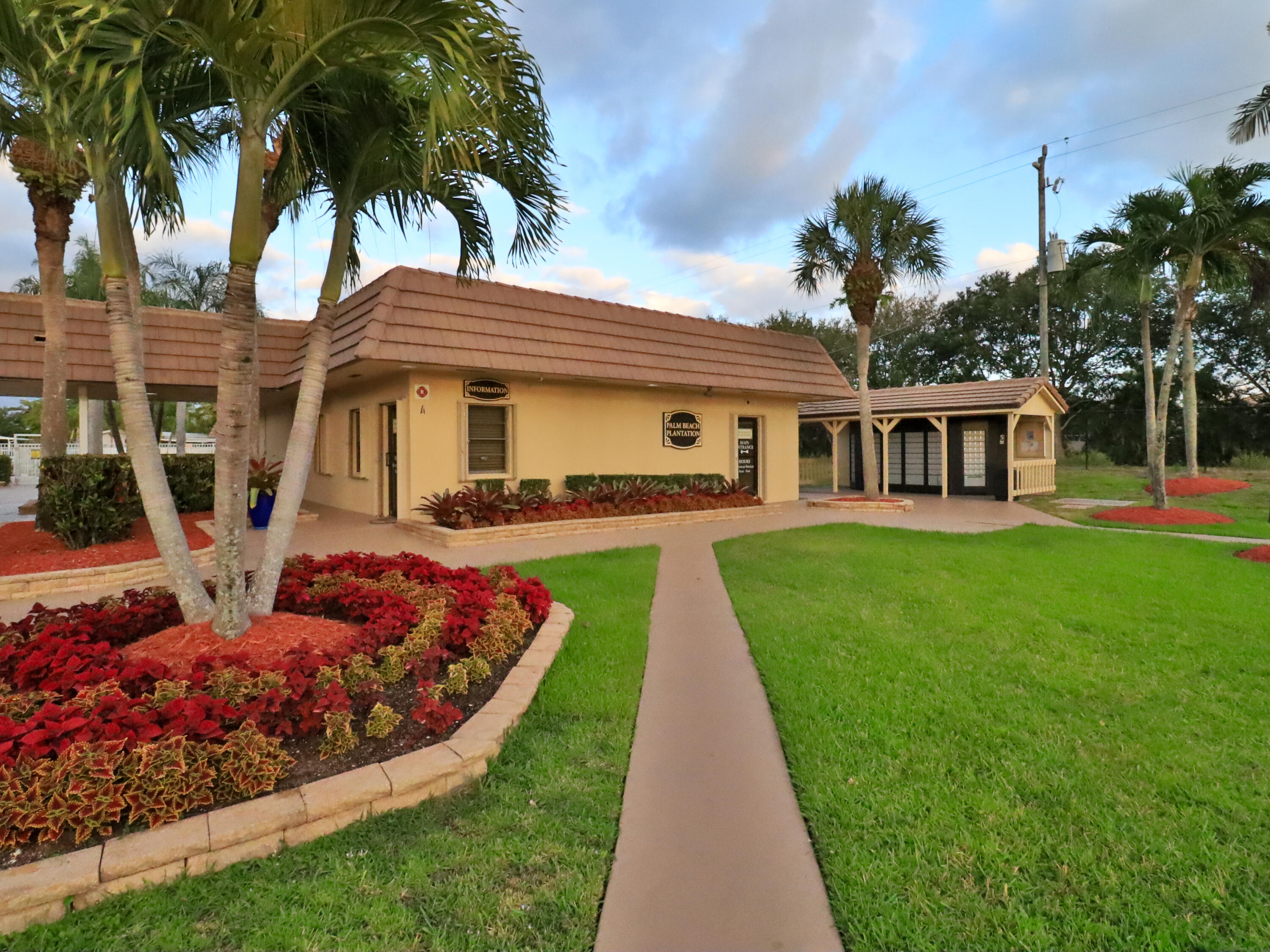 Property for Sale at 151 Plantation Boulevard, Lake Worth, Palm Beach County, Florida - Bedrooms: 3 
Bathrooms: 2  - $110,000