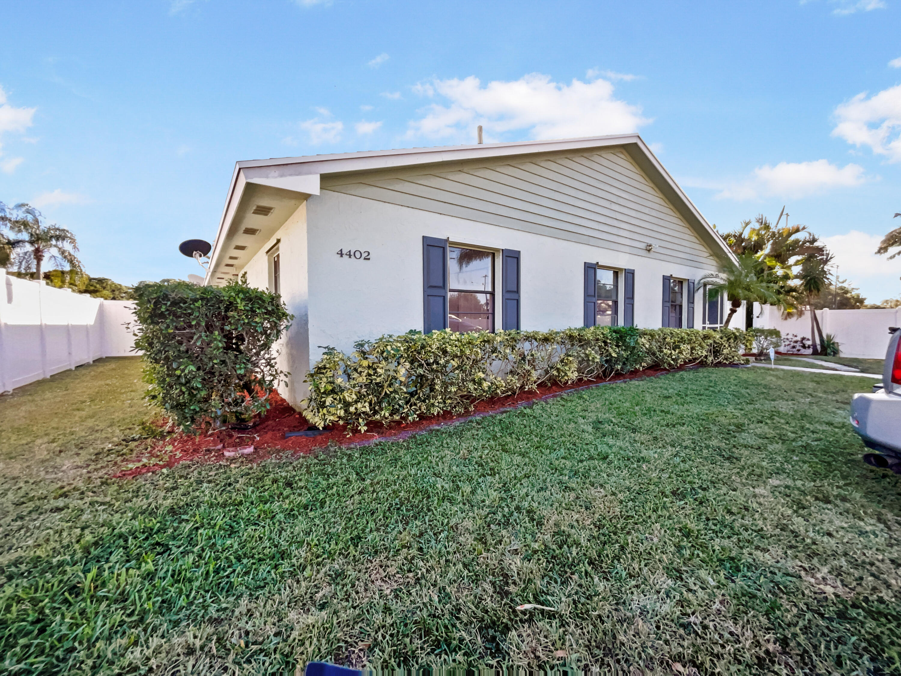 4402 Walden Circle, Lake Worth, Palm Beach County, Florida - 3 Bedrooms  
2 Bathrooms - 