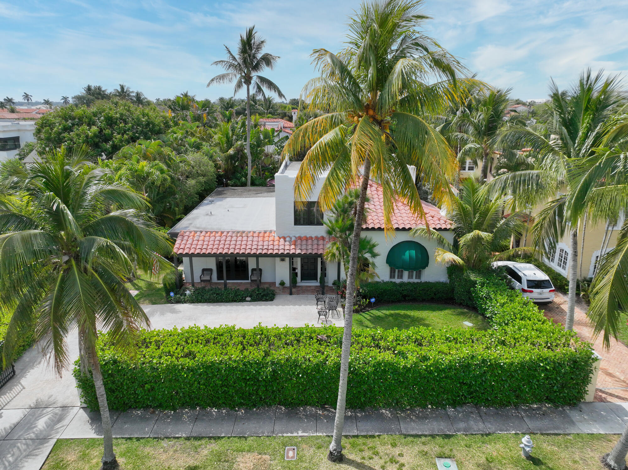 270 Cordova Road, West Palm Beach, Palm Beach County, Florida - 4 Bedrooms  
3.5 Bathrooms - 