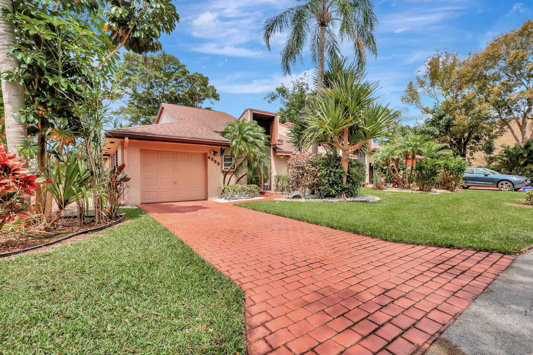 4669 S Fountains Drive, Lake Worth, Palm Beach County, Florida - 3 Bedrooms  
2 Bathrooms - 