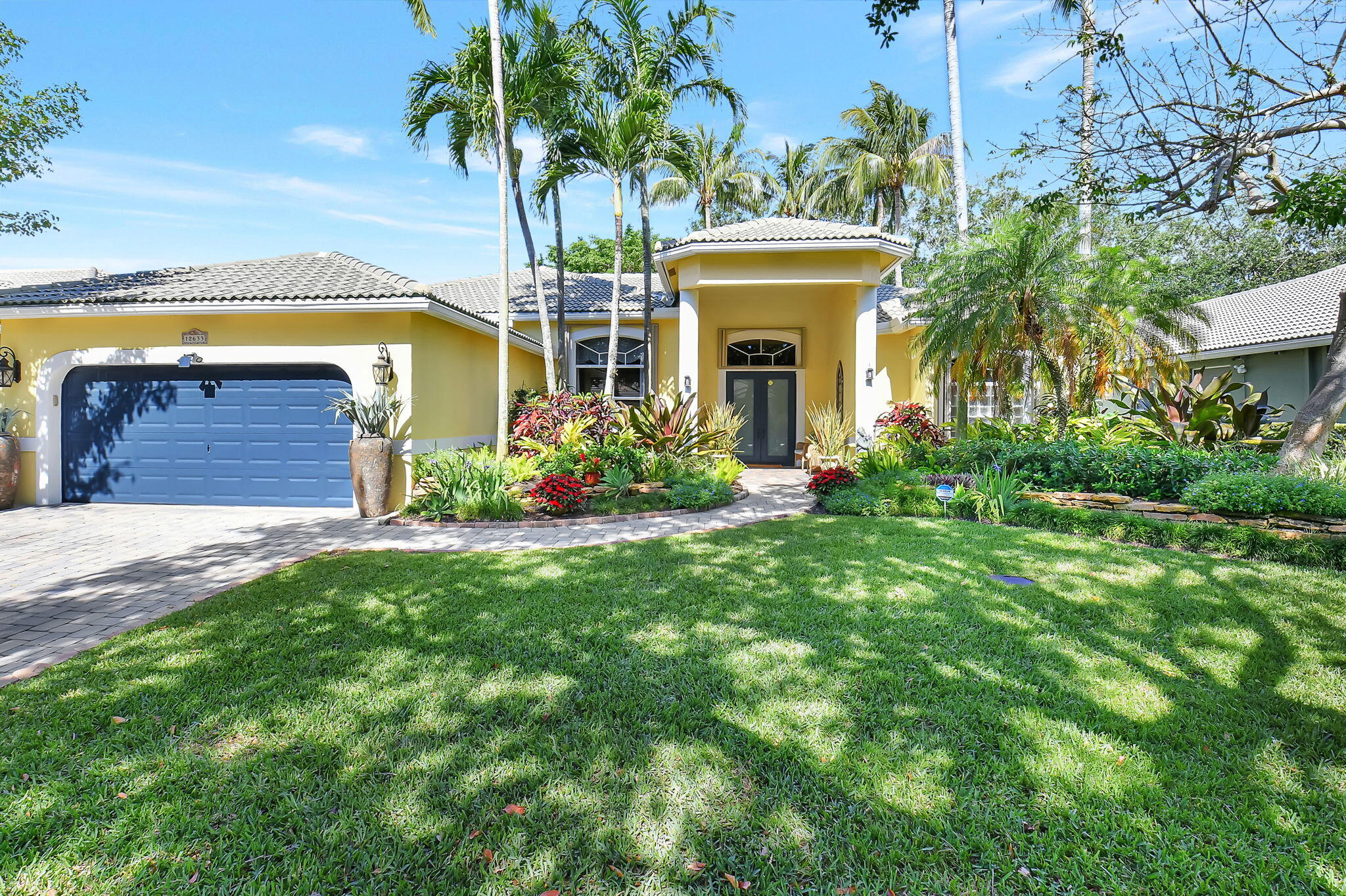 Property for Sale at 12633 Oak Run Court, Boynton Beach, Palm Beach County, Florida - Bedrooms: 4 
Bathrooms: 3  - $859,900